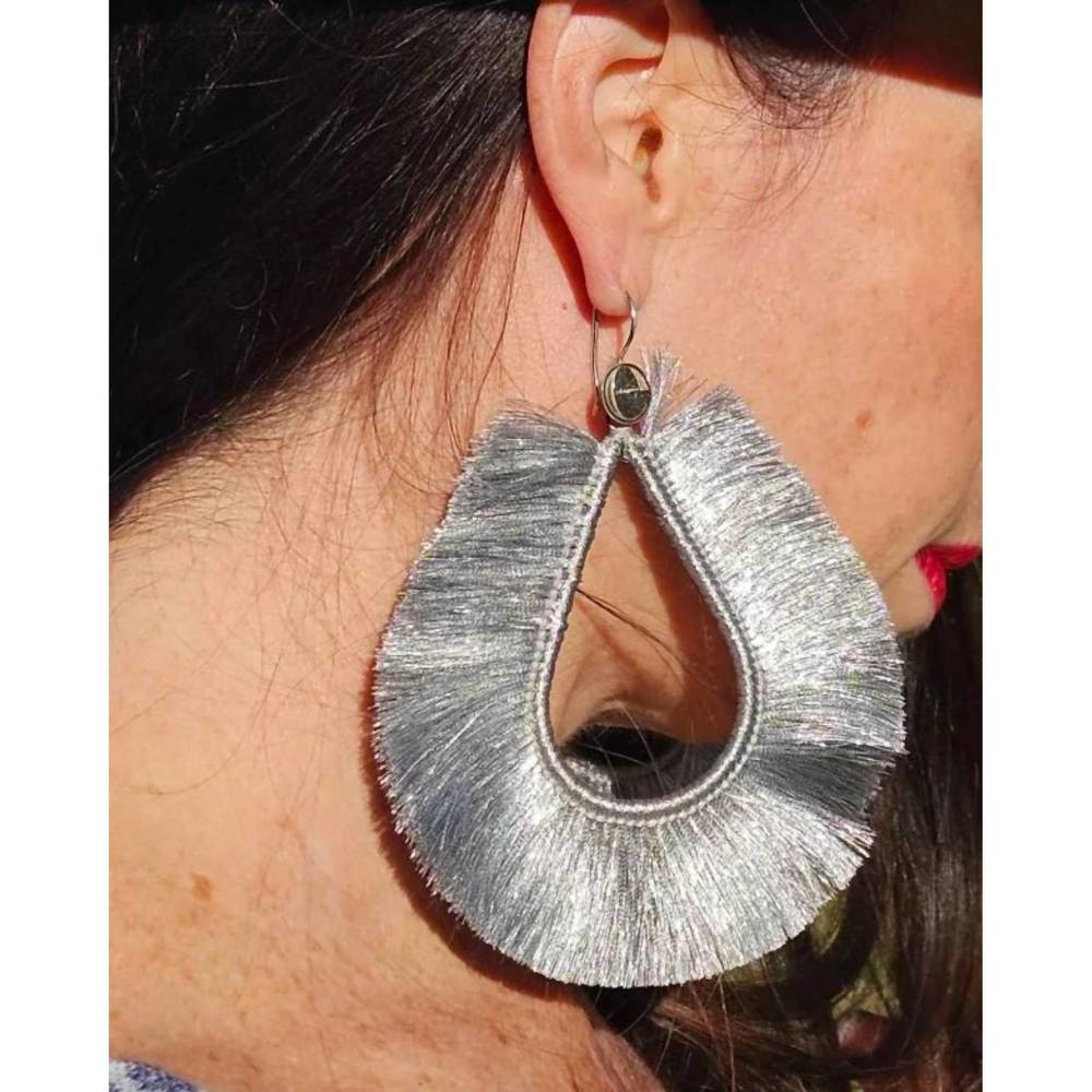 NEW ERIKA PEÑA women's silvia tassel earring in silver